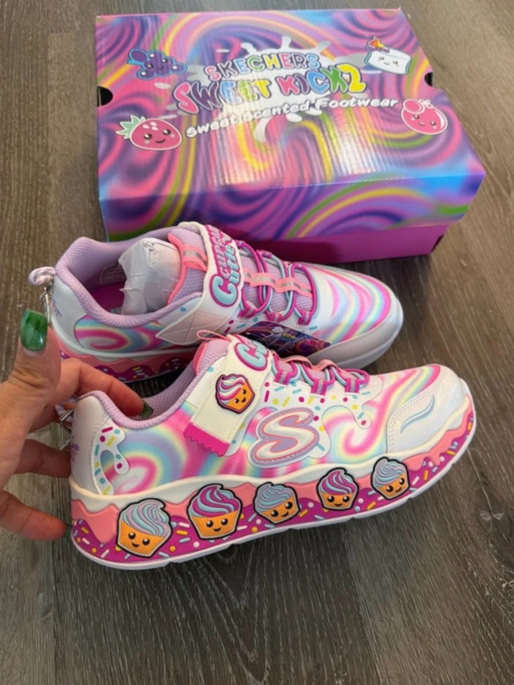 Skechers Cupcake scented Sneakers 3.5 new in box